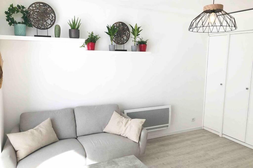 Grand studio cabine 30 m² centre ville, refait à neuf pour vous ! Climatisé La Grande Motte Extérieur photo