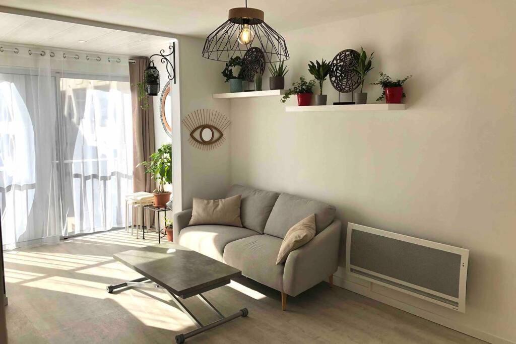 Grand studio cabine 30 m² centre ville, refait à neuf pour vous ! Climatisé La Grande Motte Extérieur photo